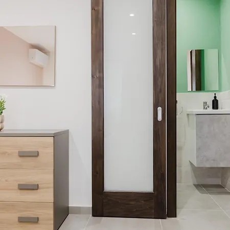 3bed - Prime Location By Homely شقة Ta Xbiex