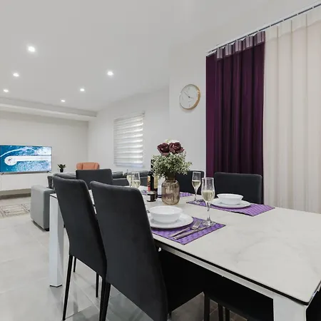 3bed - Prime Location By Homely