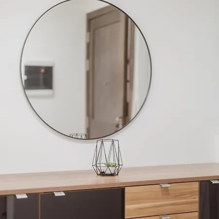 Apartament 3bed - Prime Location By Homely *