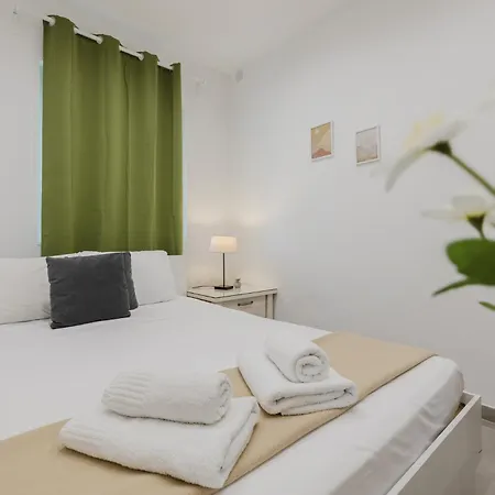 3bed - Prime Location By Homely Apartament *