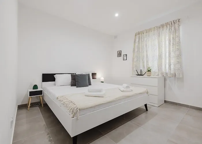 Apartment 3bed - Prime Location By Homely Ta Xbiex