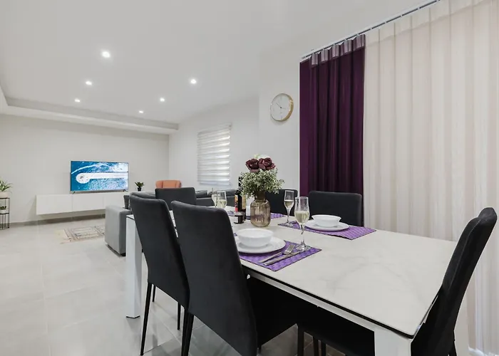 3bed - Prime Location By Homely